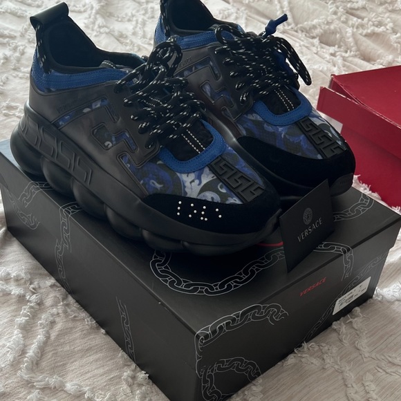 Versace chain reactions - Picture 1 of 2